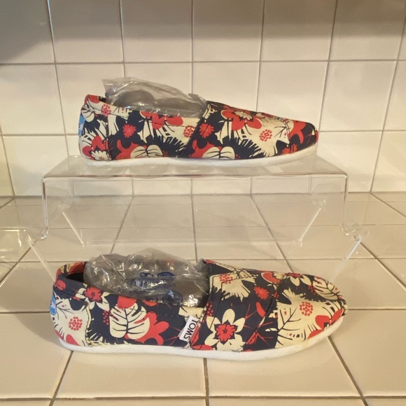 TOMS Alpargagat Floral Tropical Print Slip On Canvas Womans Size W7 - Picture 1 of 11